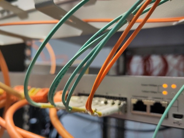 Futuristisches Bild mit Bezug auf das IT Umfeld, welches IT and Beyond anbietet